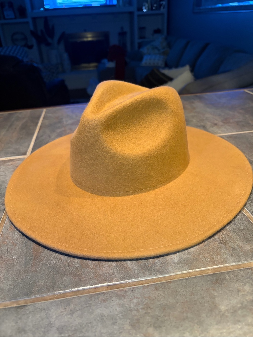 Women's Wool Felt Fedora Hat - Camel color , like new